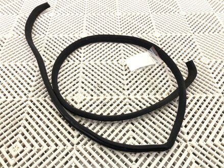 Tesnenie dverí predné pravé Mercedes-benz 124 Sedan (W124) 1984 - 1993