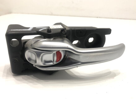 Kľučka vnútorná ľavá zadná Jeep Cherokee (KL) 2013 - 2022