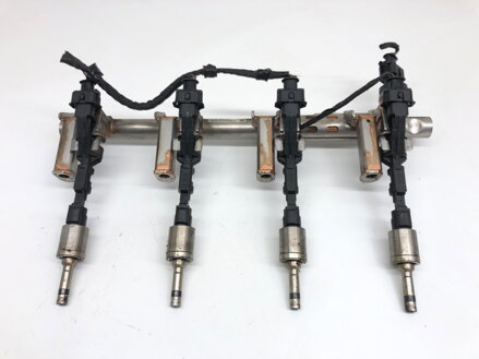 Vstrekovacia rampa Ford Mondeo IV (BA7) 2007 - 2015 CJ5G-9D280-AA