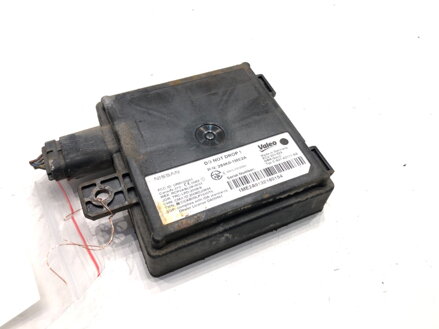 Snímač mŕtveho poľa Infiniti Q70 (Y51) 2013 - 2022 284K0-1ME2A