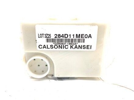 Modul centrálneho zámku Infiniti Q70 (Y51) 2013 - 2022 284D11ME0A