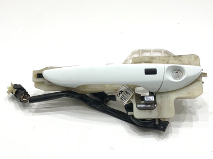 Kľučka vonkajšia ľavá predná Hyundai Veloster (FS) 2011 - 2017