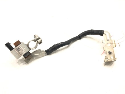 PÓL / svorka (BATÉRIE) mínus Skoda Octavia IV (NX3, NN3) 2020 - 2022 5WA937548A