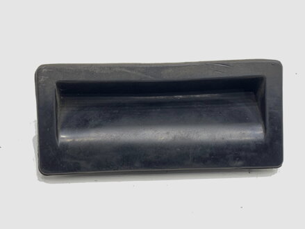 Kľučka veka batožinového priestoru zadná VW Passat B7 Variant (365) 2010 - 2015