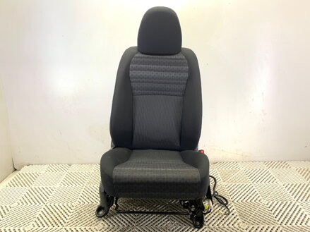 Sedadlo pravé predné Toyota Yaris (_P13_) 2010 - 2022