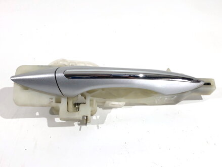 Kľučka vonkajšia pravá predná Hyundai I40 I CW (VF) 2011 - 2022