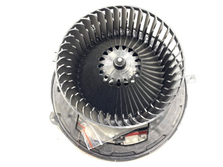 Ventilátor kúrenia Skoda Superb IV 2023 - 5WB819021C