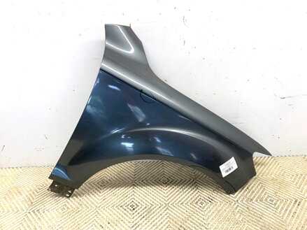 Blatník pravý predný Audi Q7 (4LB) 2006 - 2016 L8L8