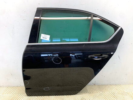 Dvere ľavé zadné Skoda Octavia III (5E3, NL3, NR3) 2012 - 2022