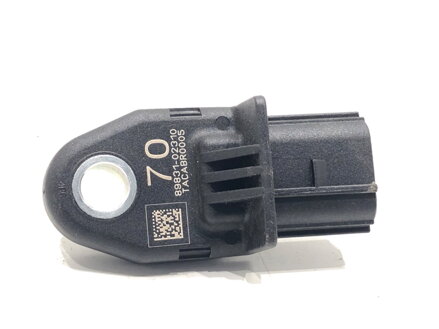 Snímač nárazu Toyota Corolla Kombi (_E21_) 2019 - 2022 89831-02310