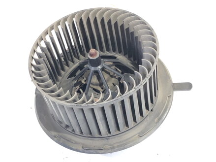 Ventilátor kúrenia VW Golf VI (5K1) 2008 - 2014 1K1819015C