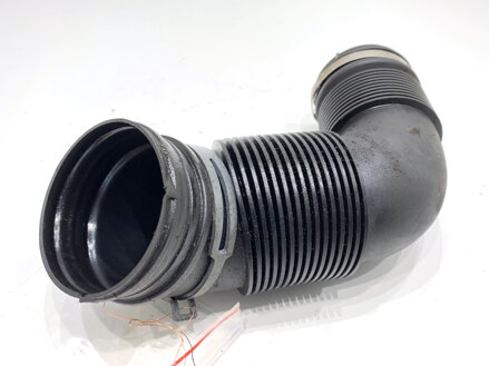 Vzduchové potrubie Skoda Karoq (NU7, ND7) 2017 - 2022 5Q0129654AA