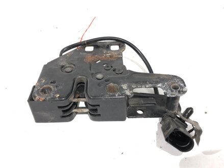 Zámok kapoty predný Seat Exeo (3R2) 2008 - 2013