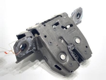 Zámok veka batožinového priestoru zadný Opel Astra K Sports Tourer (B16) 2015 - 2022