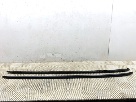 Strešné nosiče / lyžiny strešné sada VW Passat B8 Variant (3G5, CB5) 2014 - 2022