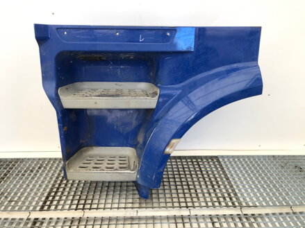 Schodík kabíny ľavý DAF XF 106 2013-2022 1835023