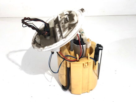 Palivové čerpadlo Mercedes-benz CLS (C218) 2011 - 2017 A2124700194