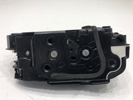 Zámok dverí pravý zadný Skoda Rapid (NH3, NK3, NK6) 2012 - 2022 5E0839016