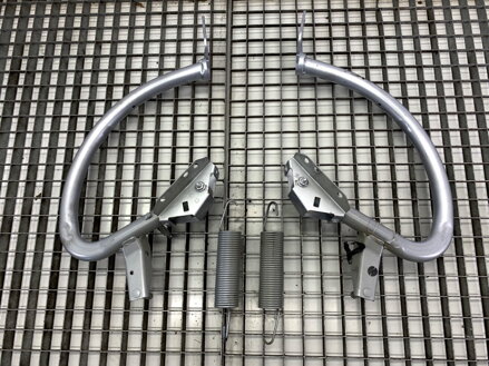 Pánt veka batožinového priestoru zadný Audi A4 B8 (8K2) 2007 - 2015