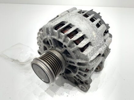 Alternátor VW Passat B8 Variant (3G5, CB5) 2014 - 2022 04L903023H