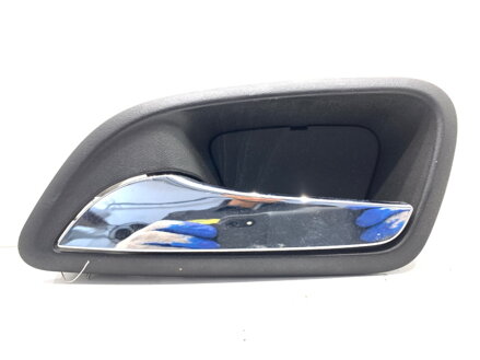 Kľučka vnútorná ľavá zadná Chevrolet Cruze Liftback (J305) 2010 - 2022 96845901