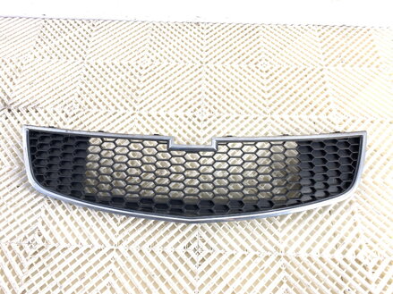 Maska chladiča grill Chevrolet Cruze Liftback (J305) 2010 - 2022 96832937