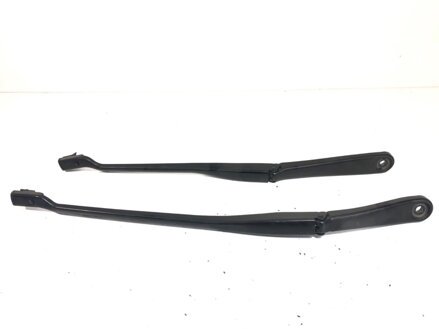 Stierač sada predný BMW 5 (G30, F90) 2016 - 2022