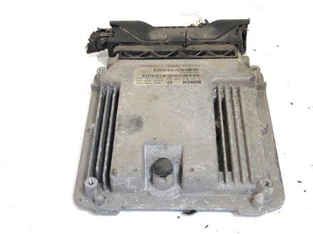 Riadiaca jednotka motora Dodge Avenger 2007 - 2014 P05033700AD