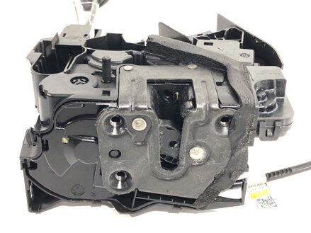 Zámok dverí pravý zadný Renault Megane IV Liftback (B9A/M/N_) 2015 - 2022 825025222R