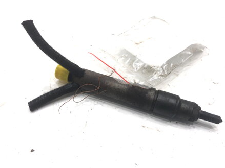 Vstrekovač VW Golf IV Variant (1J5) 1999 - 2006 028130202P