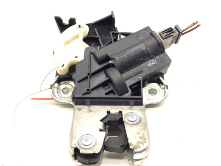 Zámok veka batožinového priestoru zadný VW Passat B6 (3C2) 2005 - 2010 4F5827505D