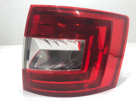 Svetlo pravé zadné Skoda Octavia III Combi (5E5, 5E6) 2012 - 2022 5E9945096
