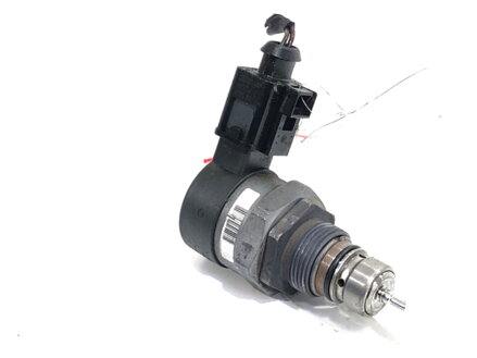 Regulátor tlaku paliva Skoda Octavia III Combi (5E5, 5E6) 2012 - 2022 0281006075