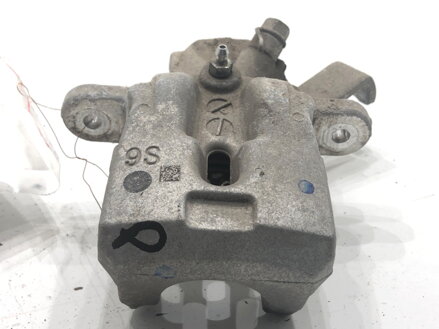 Brzdový strmeň pravý zadný Suzuki SX4 S-cross (JY) 2013 - 2022