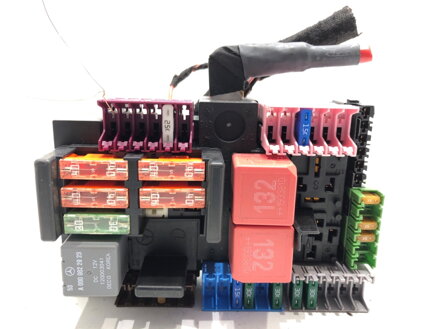 Poistková skrinka Mercedes-benz GLC (X253) 2015 - 2022