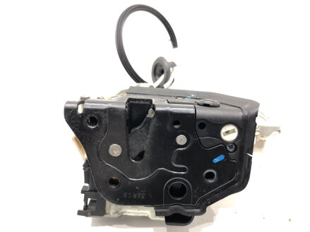 Zámok dverí pravý zadný Audi Q7 (4LB) 2006 - 2016 8K0839016