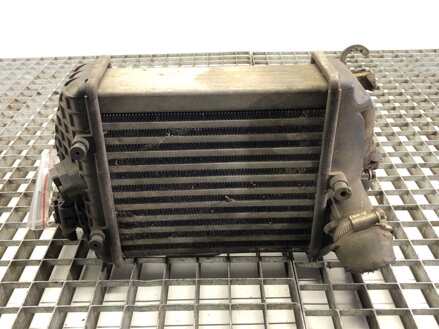 Intercooler ľavý Audi A4 B6 Avant (8E5) 2000 - 2005