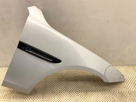 Blatník pravý predný Jaguar XF II (X260) 2015 - 2022