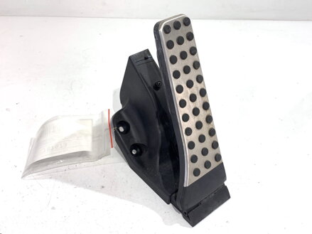 Plynový pedál Mercedes-benz CLS (C257) 2017 - 2022 A2053000104