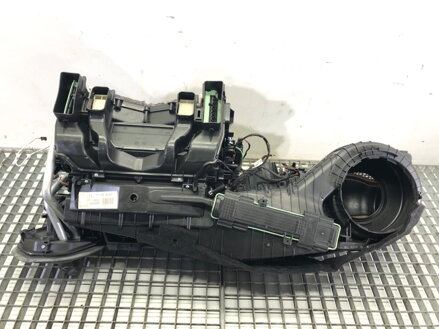 Radiátor kúrenia kompletná kombajn Mercedes-benz CLS (C257) 2017 - 2022 A2388304500