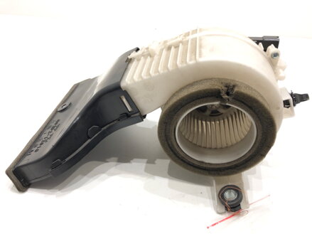 Ventilátor kúrenia baterky Toyota Auris Kombi (_E18_) 2013 - 2018 G9230-12010