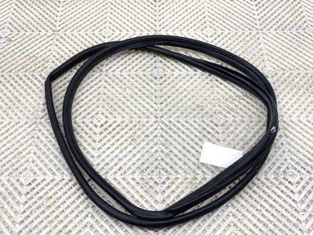 Tesnenie dverí predné pravé Toyota Auris Kombi (_E18_) 2013 - 2018