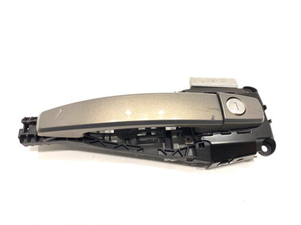 Kľučka vonkajšia ľavá predná Opel Meriva B (MPV) (S10) 2010 - 2017