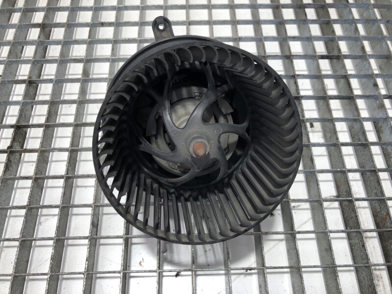 VENTILÁTOR KÚRENIA MERCEDES-BENZ SPRINTER 2-T AUTOBUS (B901, B902) 1995 - 2006