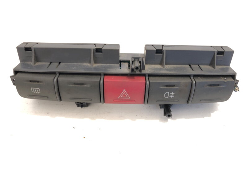SPÍNAČ SVETIEL VÝSTRAŽNÝCH PEUGEOT BOXER AUTOBUS (244, Z_) 2001 - 2022 7353061040 SPÍNAČ SVETIEL VÝSTRAŽNÝCH PEUGEOT BOXER AUTOBUS (244, Z_) 2001 - 2022 7353061040