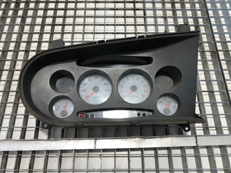 TACHOMETER BUDÍKY IVECO DAILY III AUTOBUS 1999 - 2006 500327747 TACHOMETER BUDÍKY IVECO DAILY III AUTOBUS 1999 - 2006 500327747