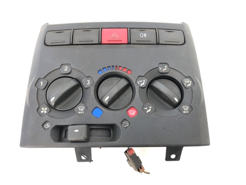 PANEL OVLÁDANIA VENTILÁCIE PEUGEOT BOXER AUTOBUS (244, Z_) 2001 - 2022 7353387570 PANEL OVLÁDANIA VENTILÁCIE PEUGEOT BOXER AUTOBUS (244, Z_) 2001 - 2022 7353387570