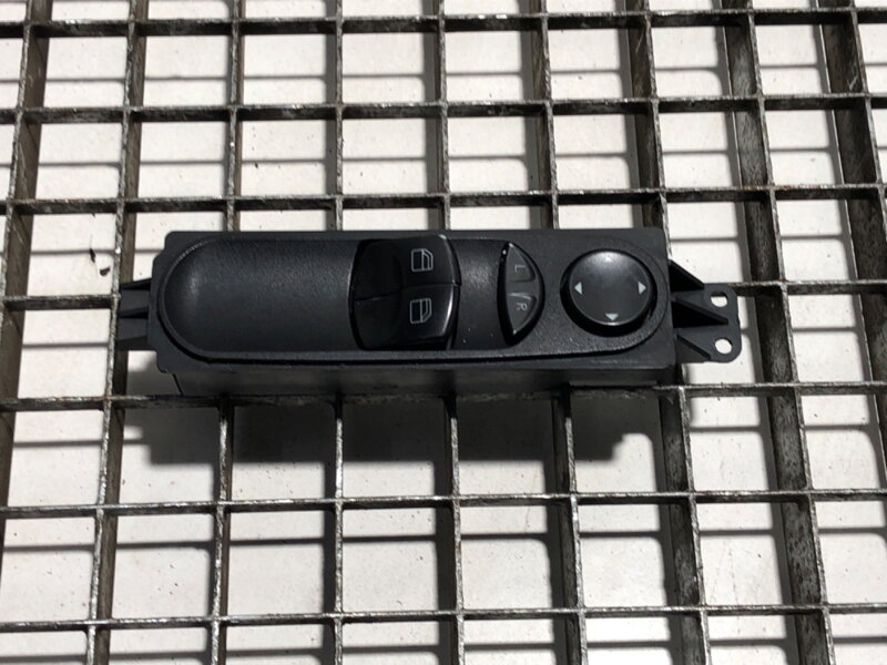 Ovládanie okien Mercedes-benz Sprinter 3-T (B906) 2006 - 2022 A9065451213