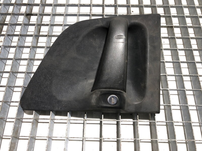 Kľučka vonkajšia ľavá predná Scania P , G , R , T - Series 2003 - 2022