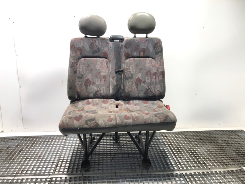 Sedadlo pravé predné Renault Master II Autobus (JD) 1998 - 2022